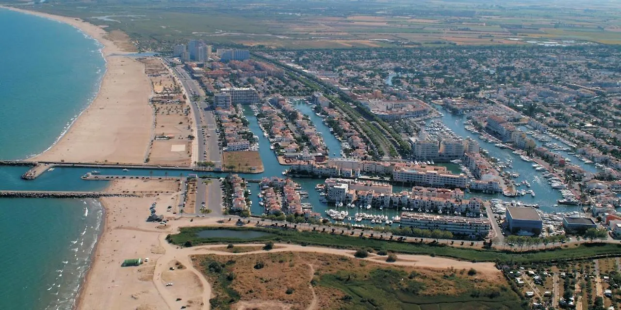 Empuriabrava Apartaments - Nº2 0*,  إسبانيا